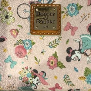 Dooney & Bourke Disney Flower and Garden festival PINK minnie wristlet NWT